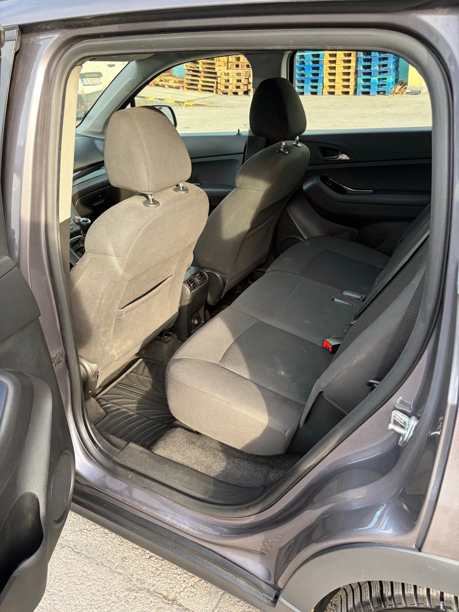 Chevrolet Orlando, снимка 10 - Автомобили и джипове - 54127177