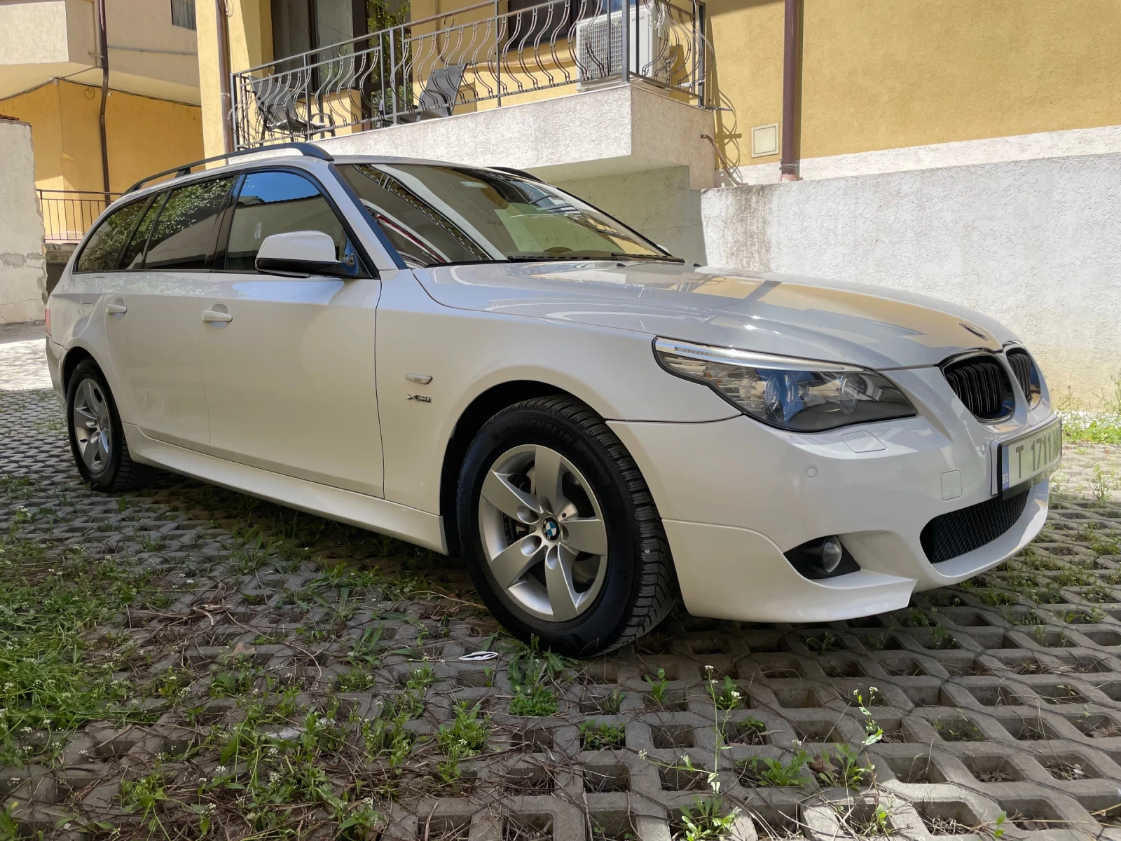 BMW 525 Facelift , снимка 2 - Автомобили и джипове - 54306837