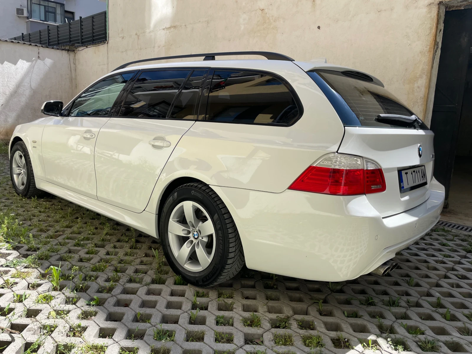 BMW 525 Facelift , снимка 6 - Автомобили и джипове - 54306837