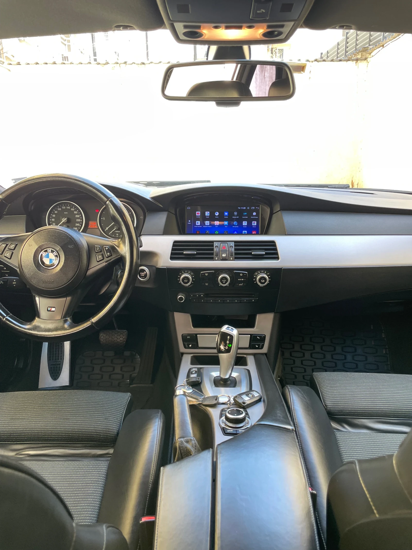 BMW 525 Facelift , снимка 12 - Автомобили и джипове - 54306837