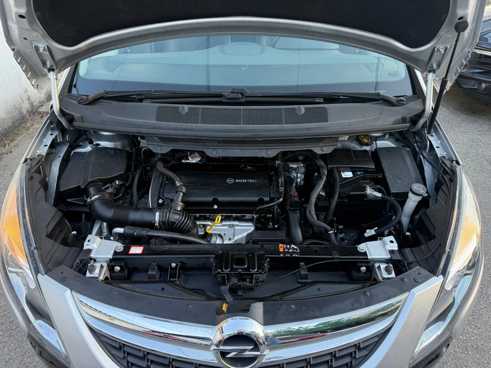 Opel Zafira 1.6ECO-M TURBO, снимка 17 - Автомобили и джипове - 55093868