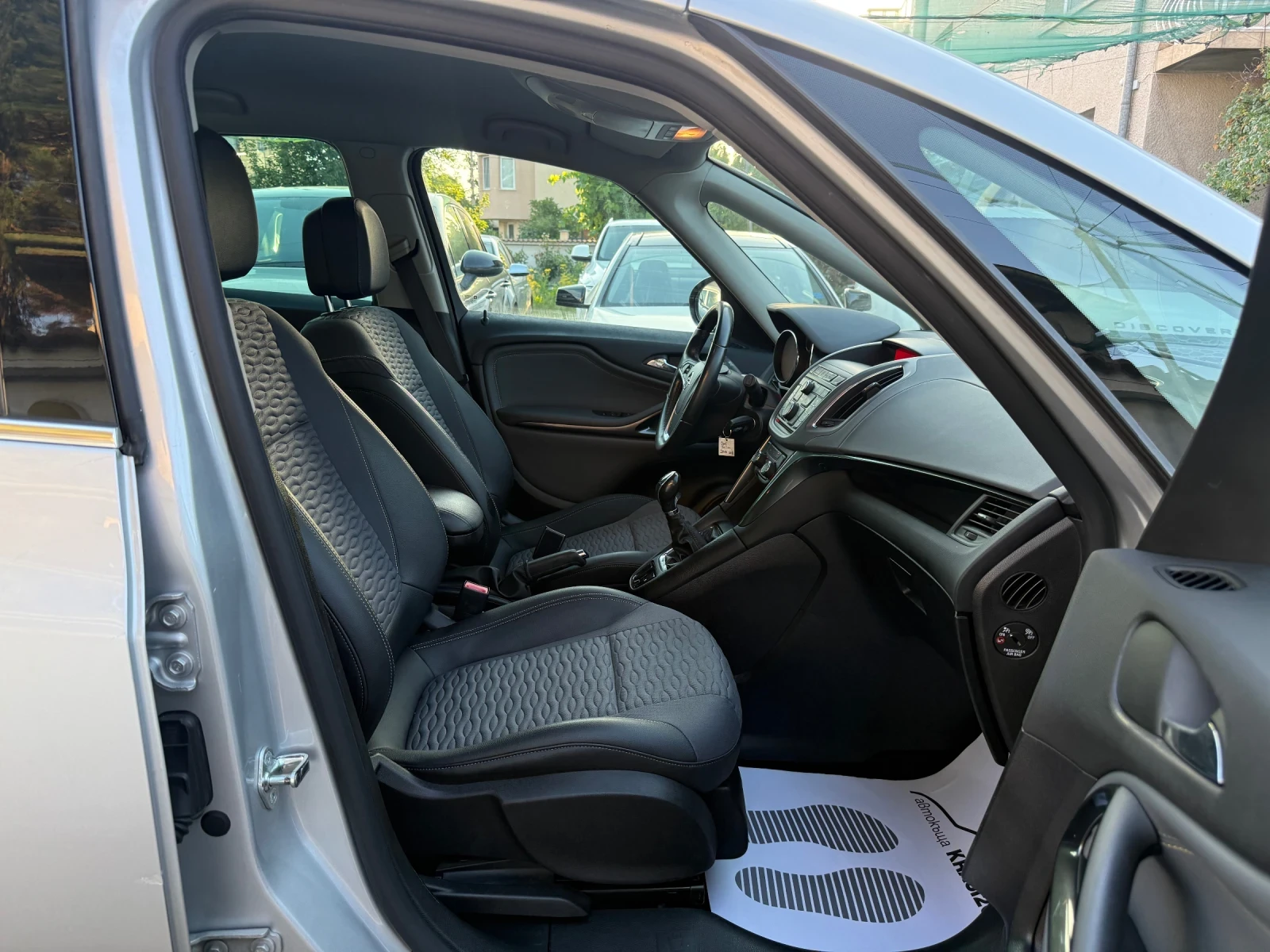 Opel Zafira 1.6ECO-M TURBO, снимка 13 - Автомобили и джипове - 55093868