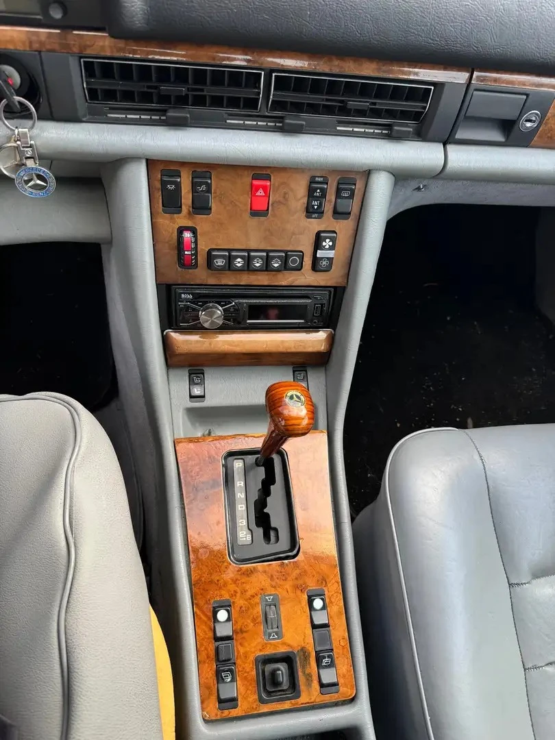 Mercedes-Benz 500 SEC * AвтоКредит * (ЦЕНА ДО БГ), снимка 10 - Автомобили и джипове - 55136893