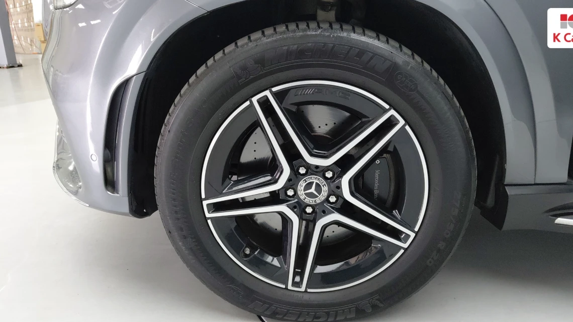 Mercedes-Benz GLE 450 АМГ * ПОДГРЕВИ * ОБДУХВАНЕ * БЕЗ ИНЦИДЕНТИ, снимка 17 - Автомобили и джипове - 55309134