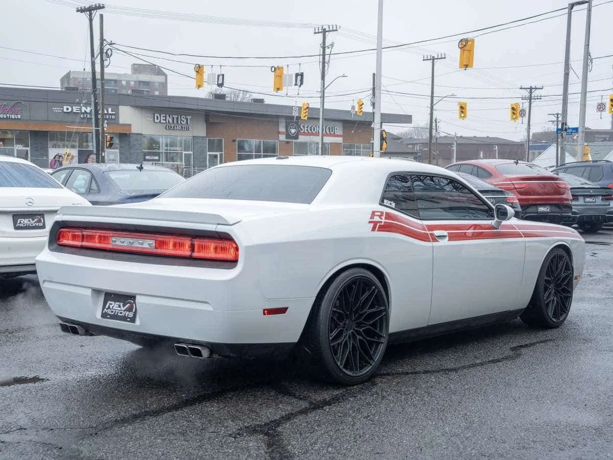 Dodge Challenger R T 5.7Hemi CARFAX, снимка 7 - Автомобили и джипове - 55432872