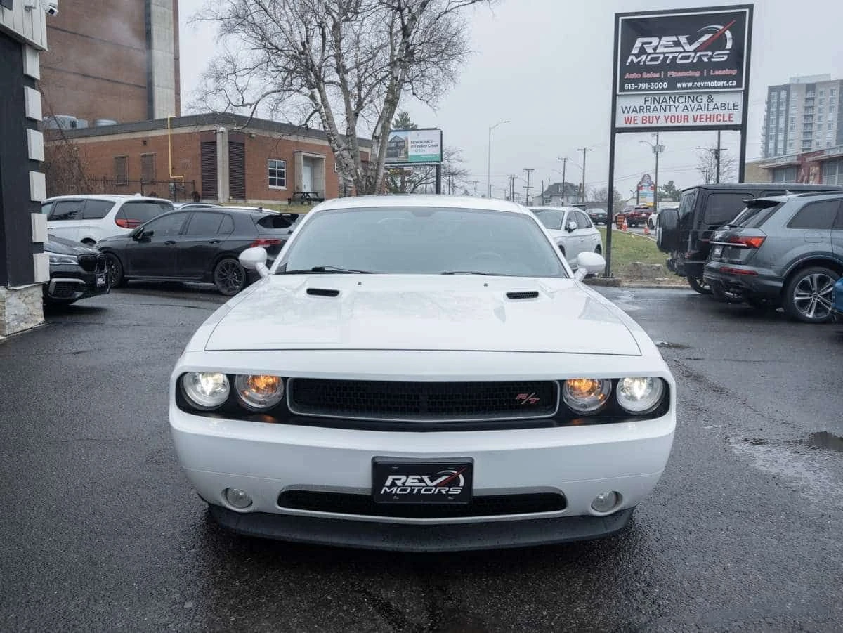 Dodge Challenger R T 5.7Hemi CARFAX, снимка 3 - Автомобили и джипове - 55432872