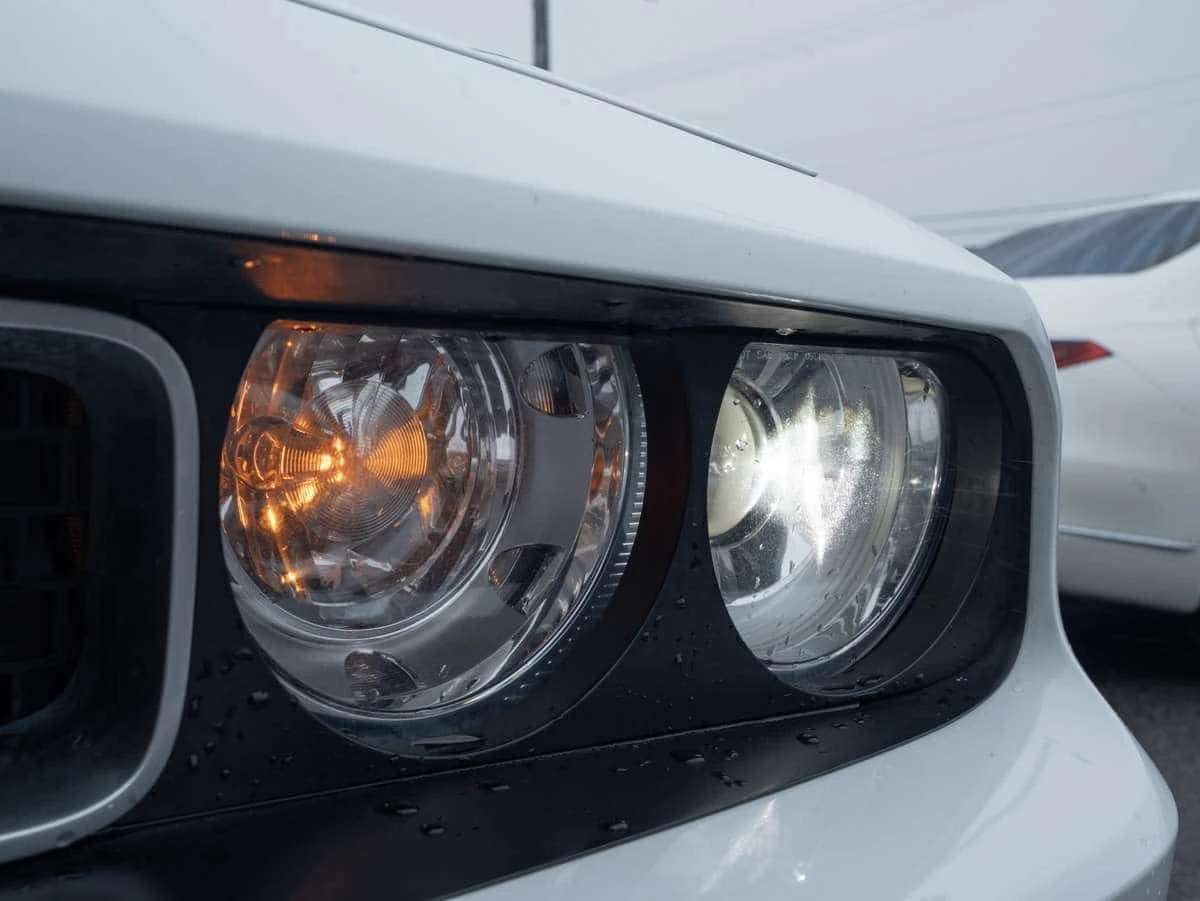 Dodge Challenger R T 5.7Hemi CARFAX, снимка 11 - Автомобили и джипове - 55432872