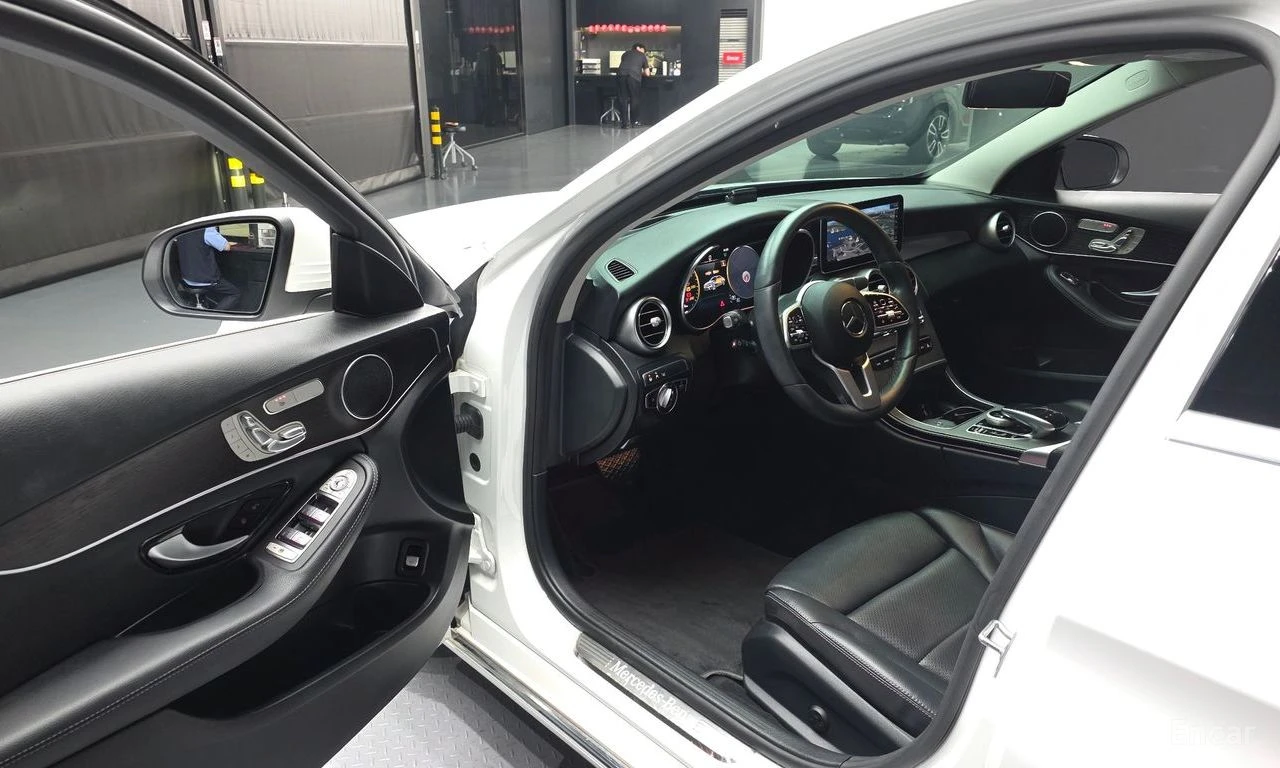 Mercedes-Benz C 220 4MATIC* HEAD UP* DISTRONIC* LANE ASS* КРАЙНА ЦЕНА, снимка 8 - Автомобили и джипове - 55441355