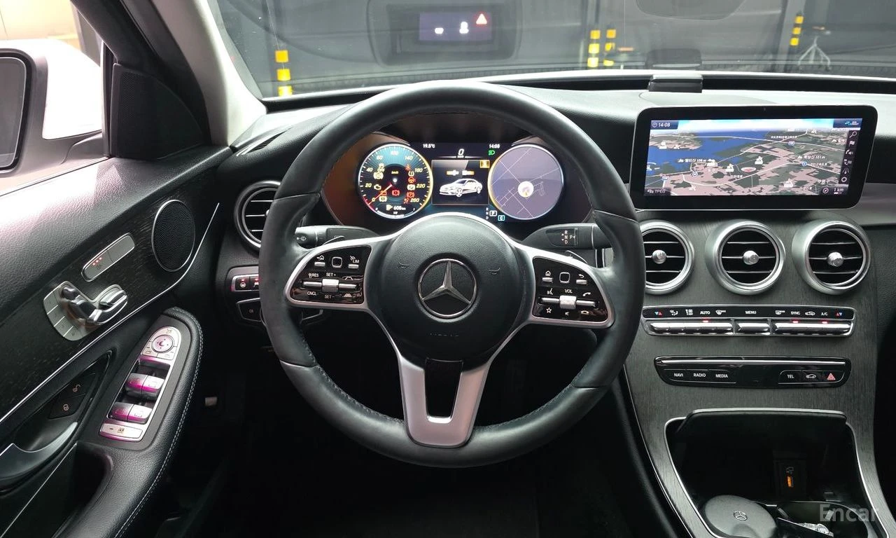 Mercedes-Benz C 220 4MATIC* HEAD UP* DISTRONIC* LANE ASS* КРАЙНА ЦЕНА, снимка 11 - Автомобили и джипове - 55441355