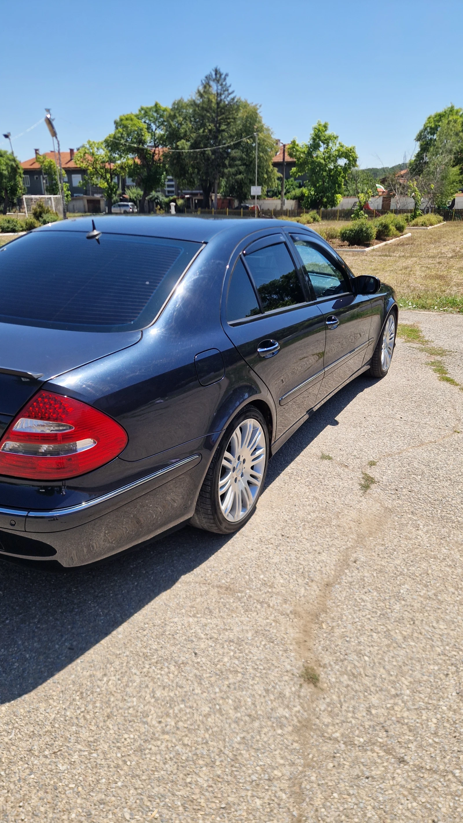 Mercedes-Benz E 320 V6 Газ, снимка 8 - Автомобили и джипове - 55500115