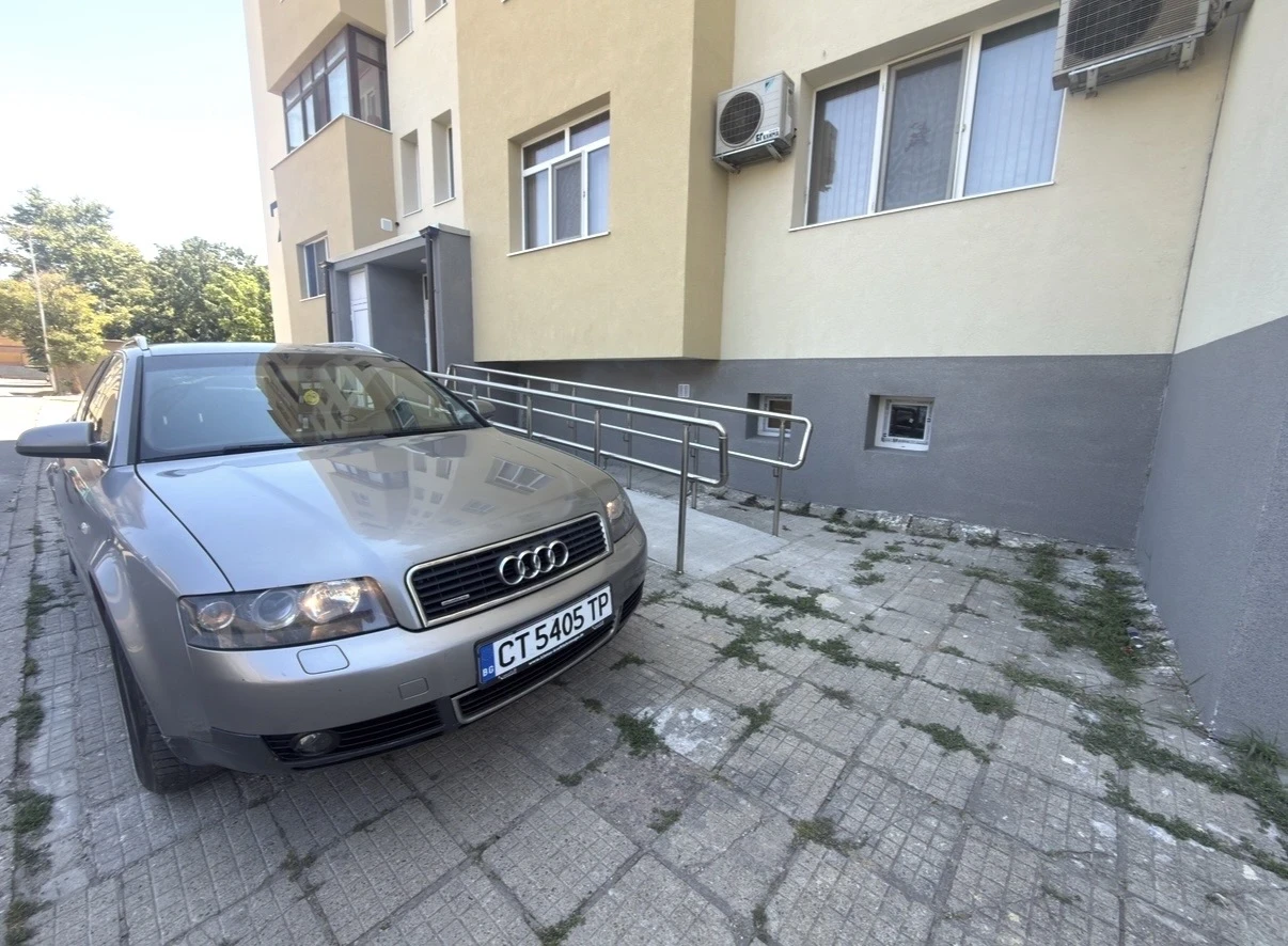 Audi A4 1.9TDI quattro, снимка 2 - Автомобили и джипове - 55639523