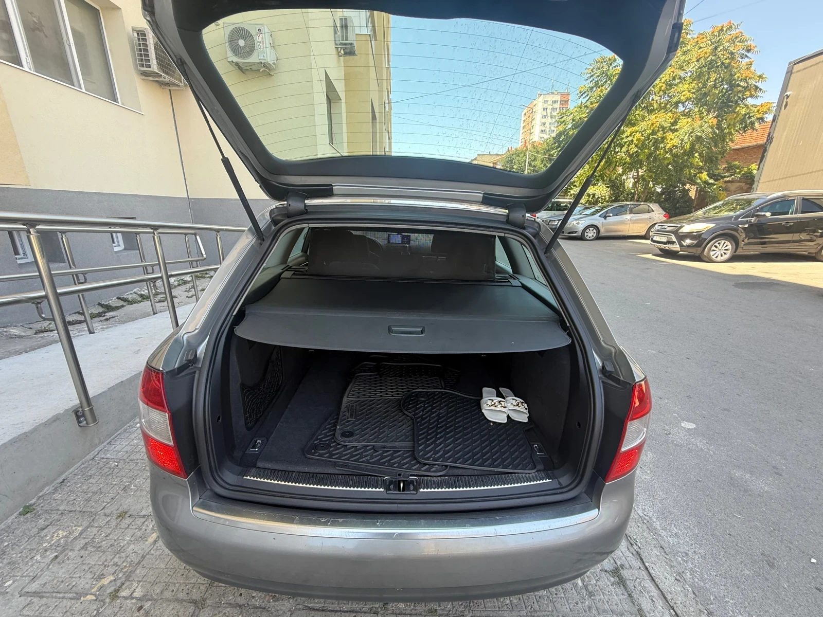 Audi A4 1.9TDI quattro, снимка 6 - Автомобили и джипове - 55639523