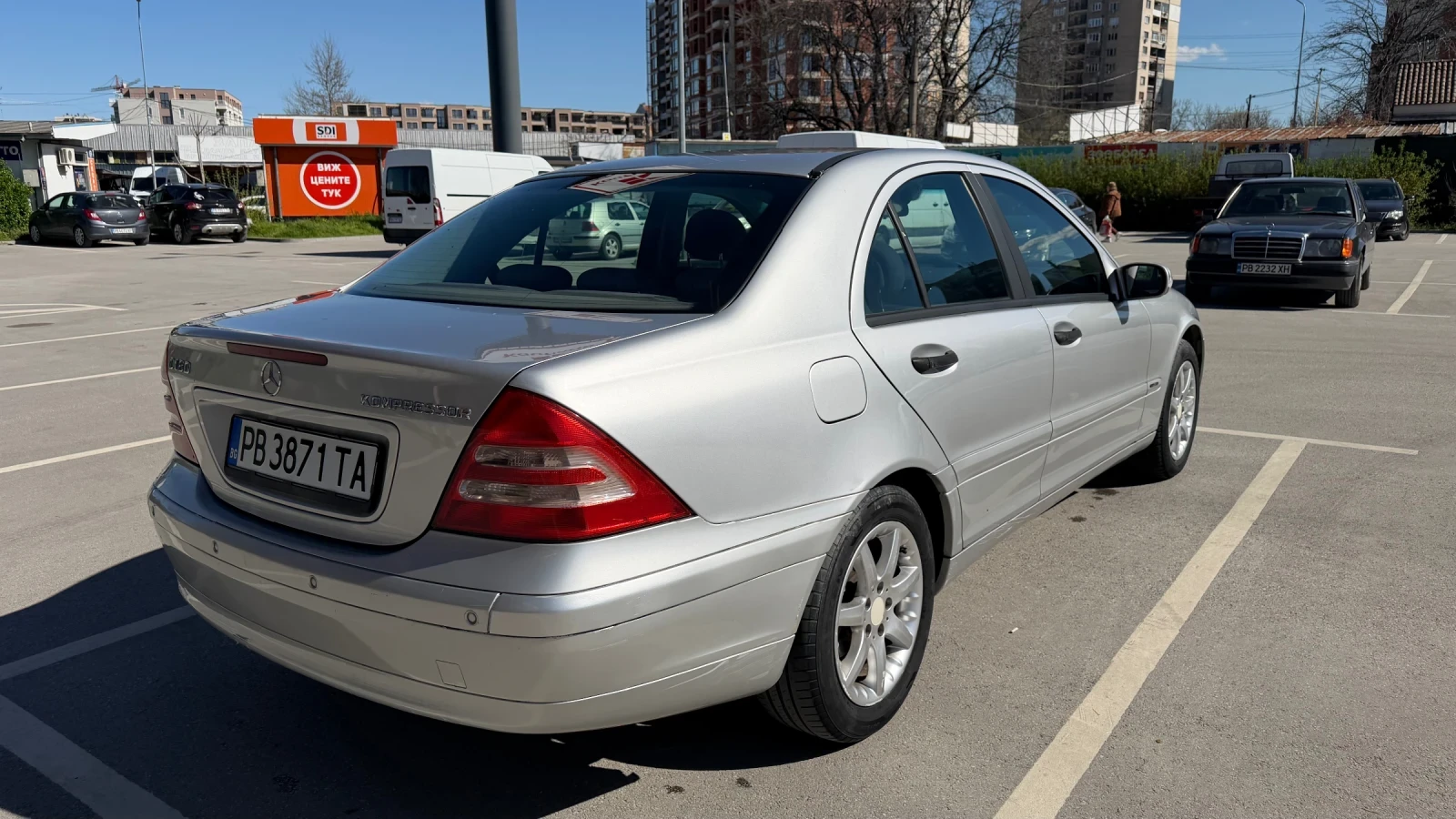 Mercedes-Benz C 180, снимка 5 - Автомобили и джипове - 55643971