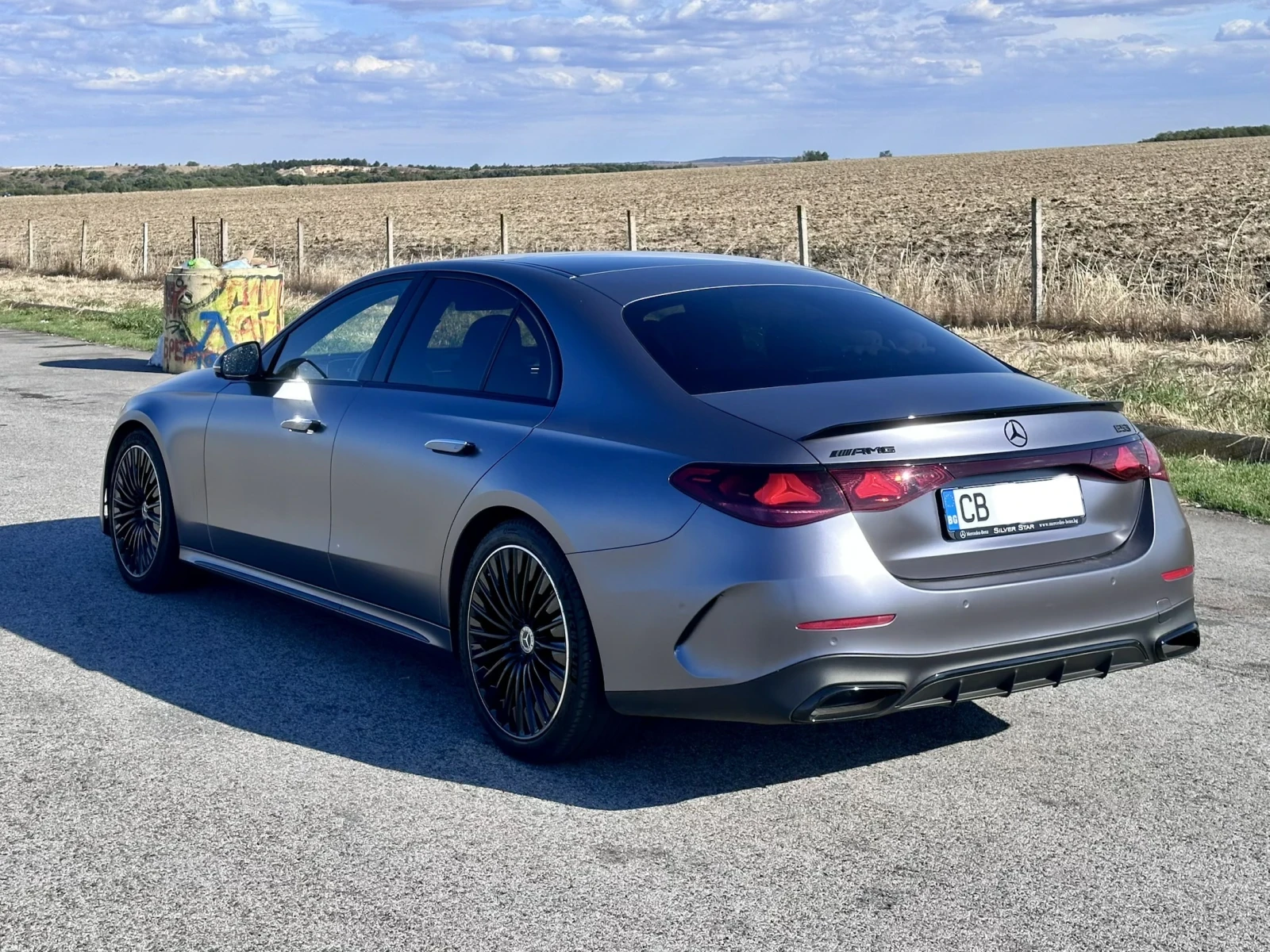 Mercedes-Benz E 220 AMG FULL, снимка 2 - Автомобили и джипове - 56245351