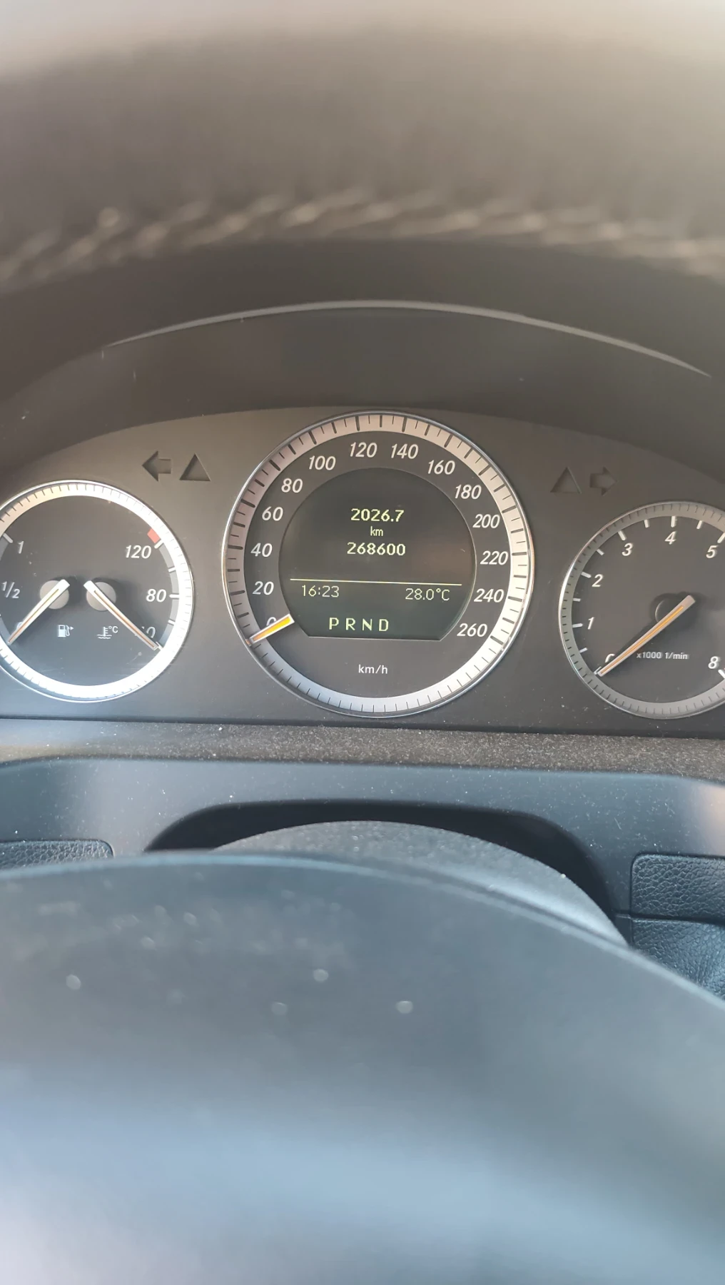 Mercedes-Benz C 180, снимка 2 - Автомобили и джипове - 56466764