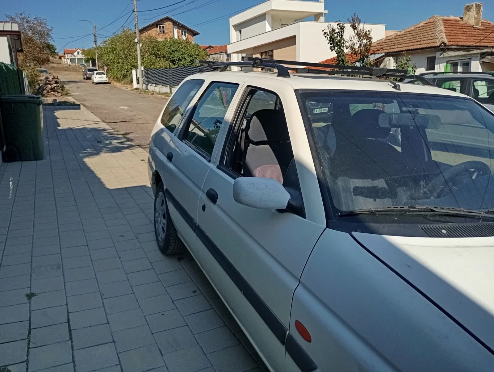 Ford Escort 1.8 TD, снимка 4 - Автомобили и джипове - 56577367