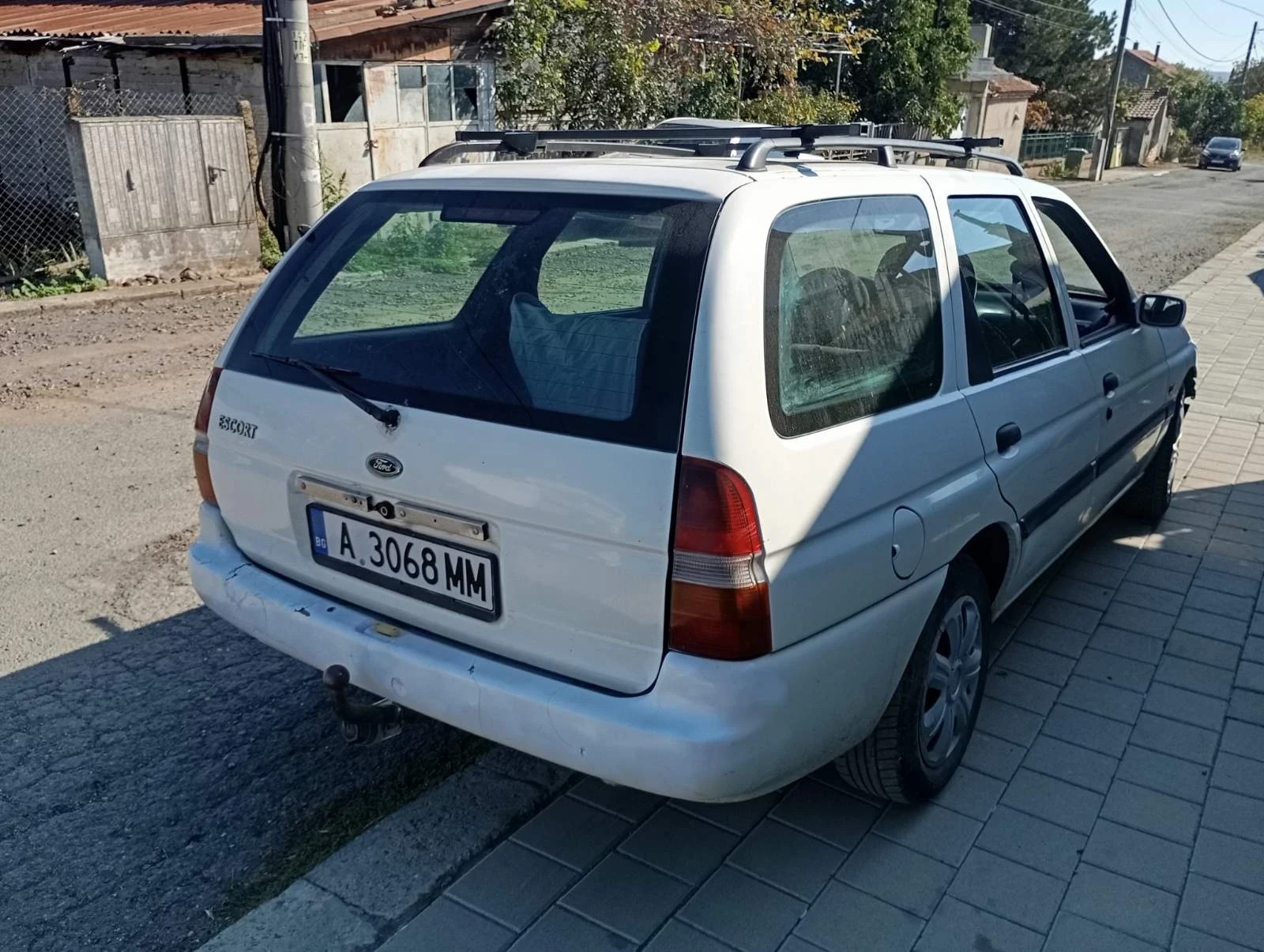 Ford Escort 1.8 TD, снимка 6 - Автомобили и джипове - 56577367