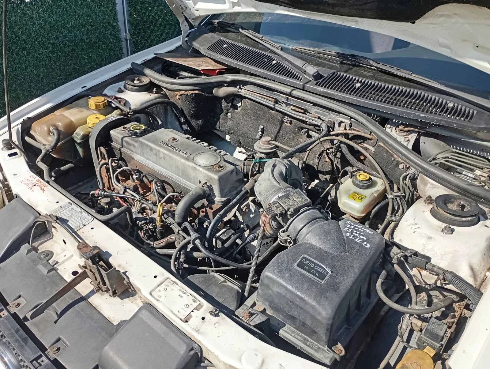 Ford Escort 1.8 TD, снимка 8 - Автомобили и джипове - 56577367