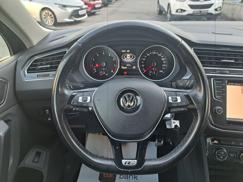 VW Tiguan 1.4TSI-R-LINE-NAVI-ПЕРФЕКТЕН, снимка 7 - Автомобили и джипове - 52156973
