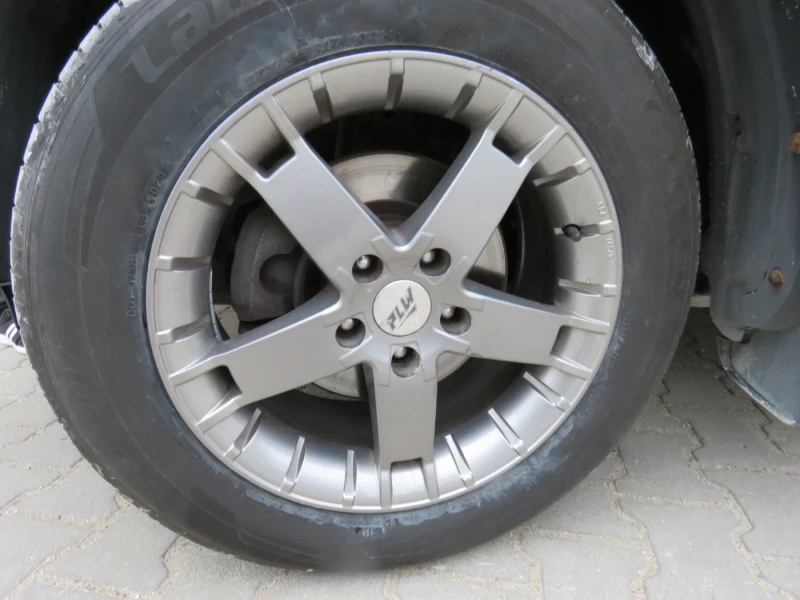 Toyota Rav4, снимка 12 - Автомобили и джипове - 52593640