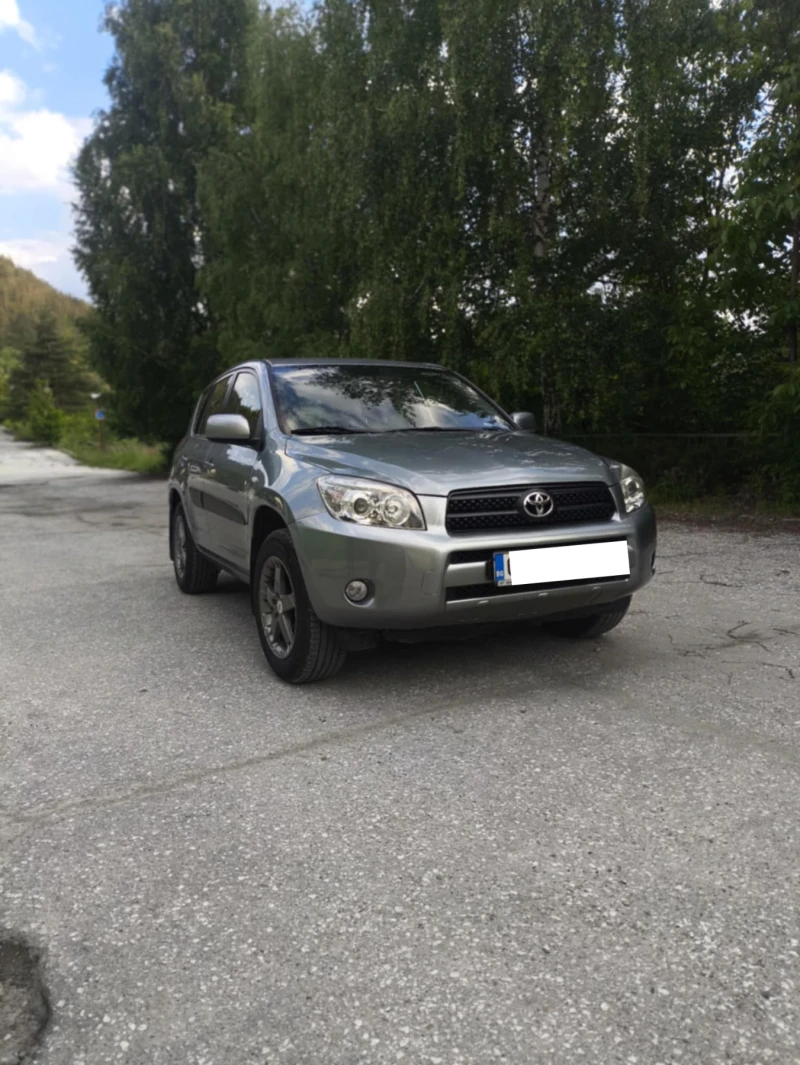 Toyota Rav4, снимка 4 - Автомобили и джипове - 52593640