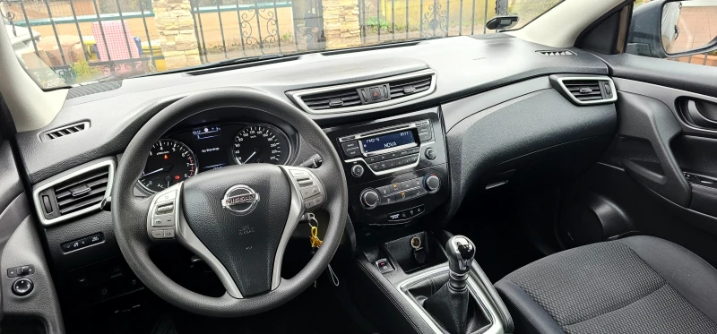 Nissan Qashqai DIG-T, снимка 15 - Автомобили и джипове - 52777287