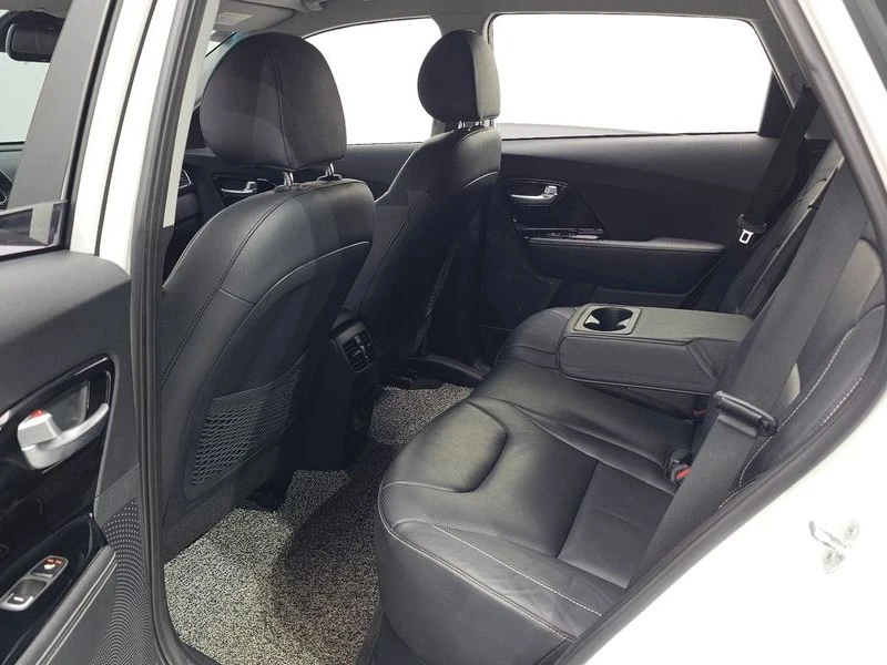 Kia Niro Noblesse| 201к.с., снимка 11 - Автомобили и джипове - 56007854