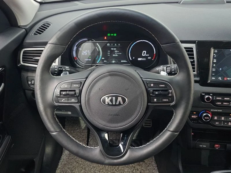 Kia Niro Noblesse| 201к.с., снимка 12 - Автомобили и джипове - 56007854
