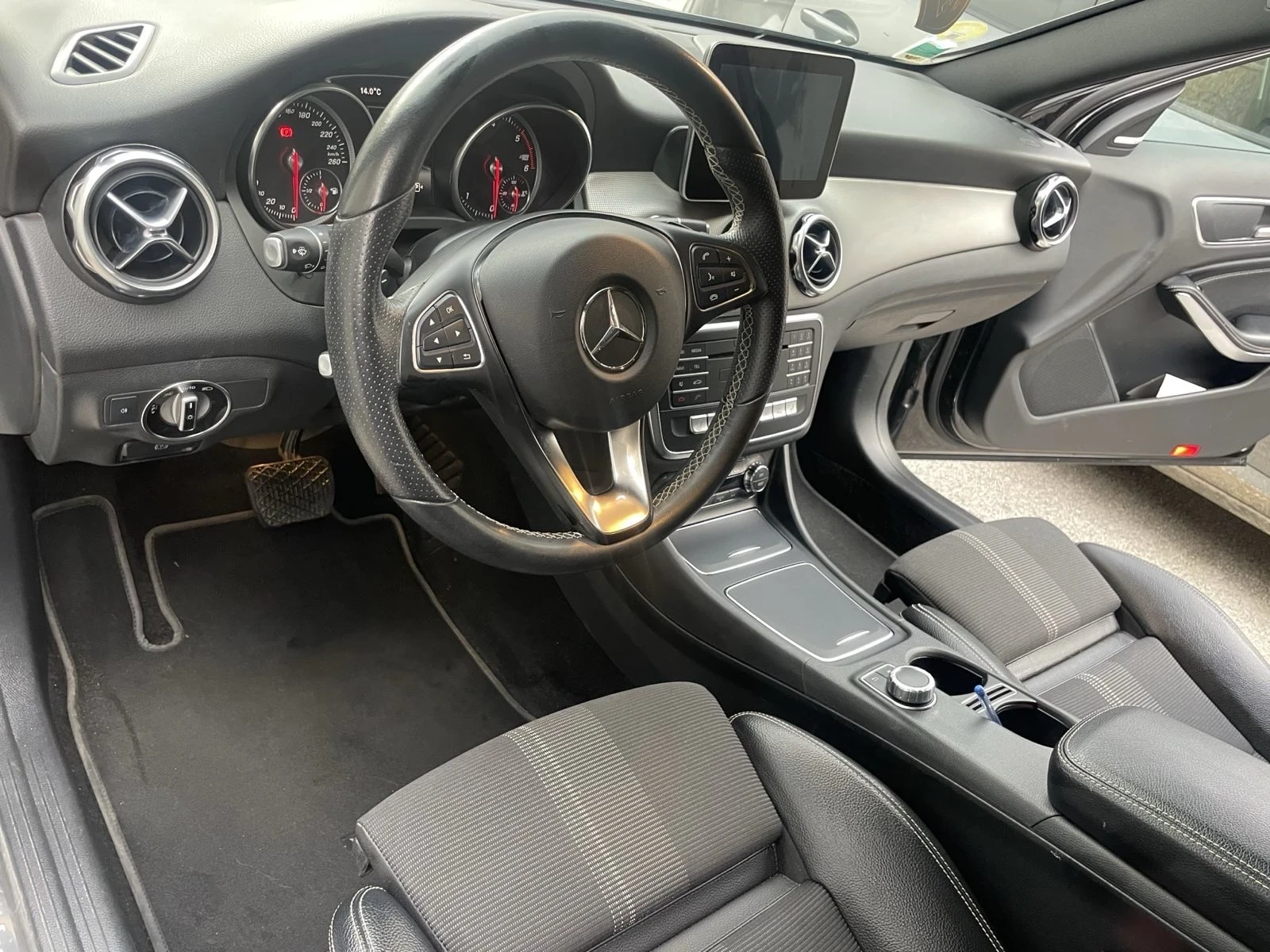 Mercedes-Benz GLA 200 | Mobile.bg   11