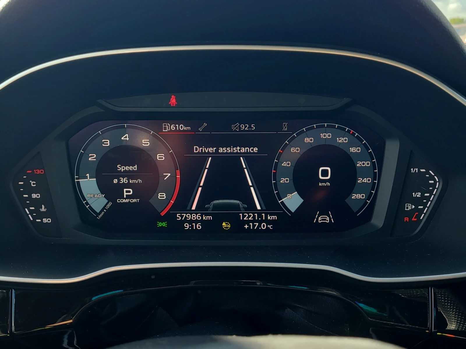 Audi Q3 PROGRESSI* CARFAX * АвтоКредит * Цена до България* - изображение 9