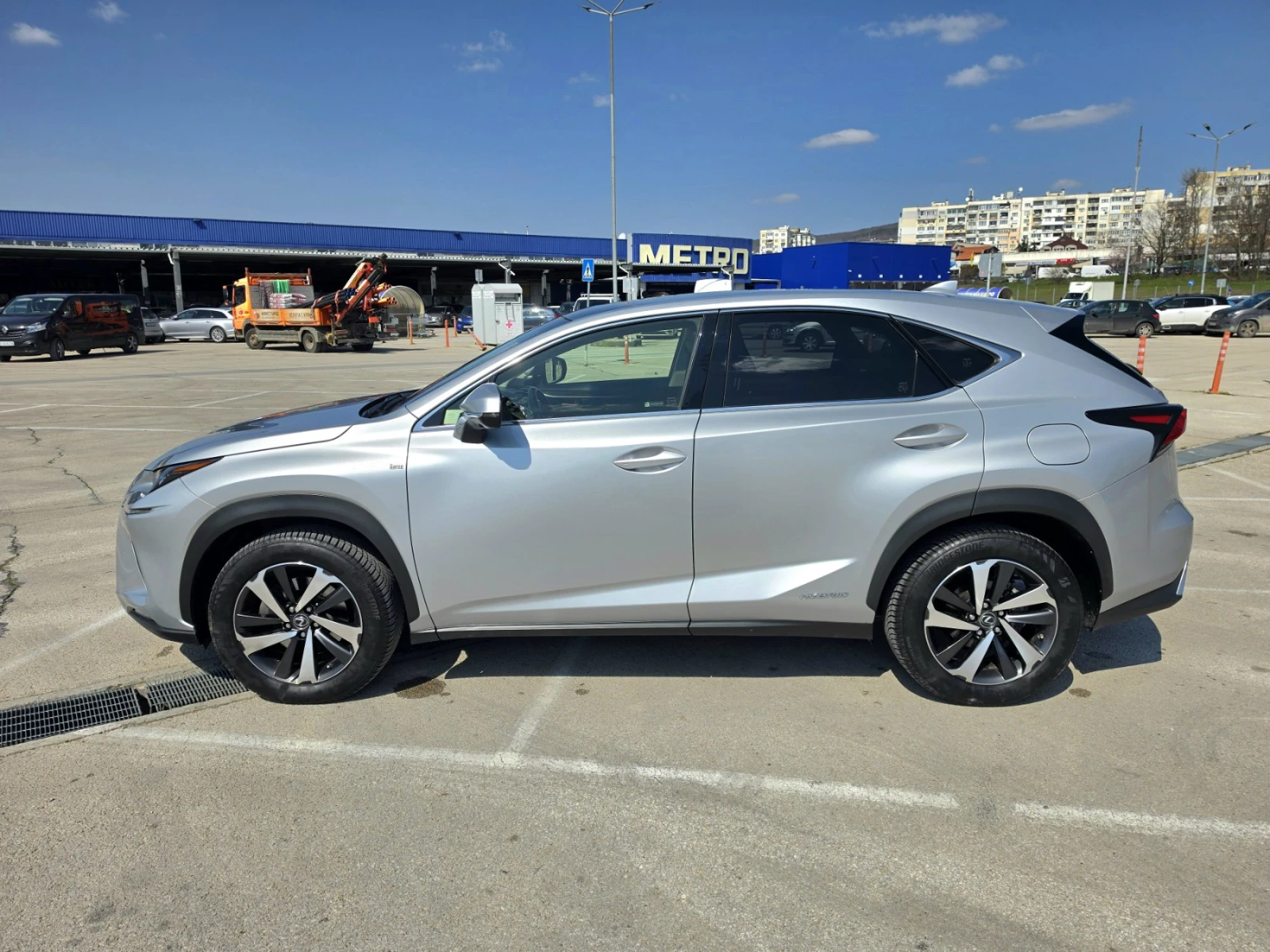 Lexus NX 300h 4x4 / Toyota Relax, снимка 6 - Автомобили и джипове - 52047275