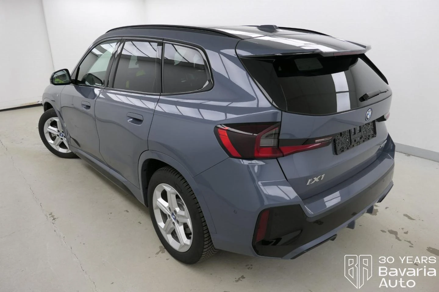 BMW iX1 30 xDrive M Sport Paket | Mobile.bg   2