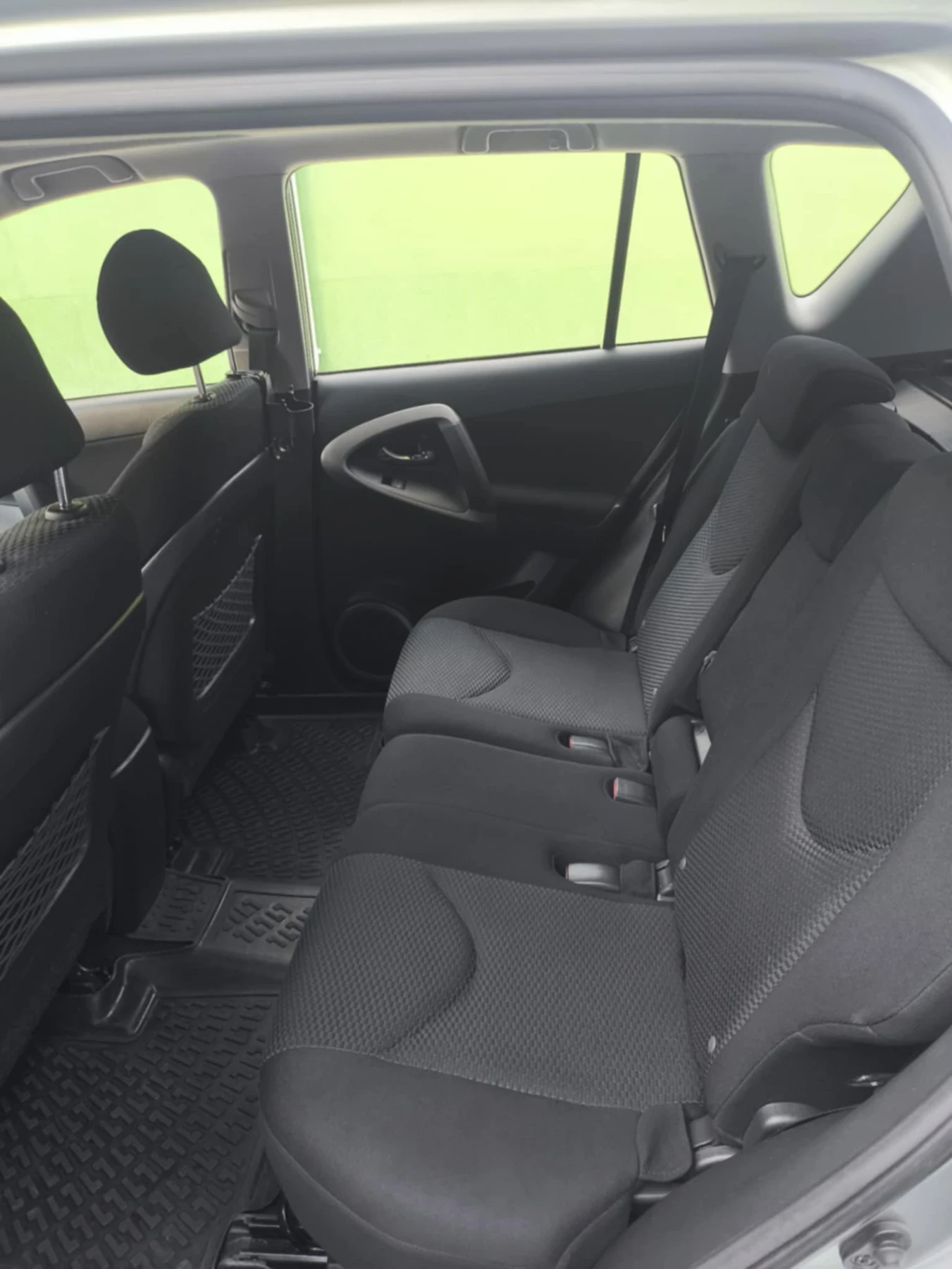 Toyota Rav4  - изображение 8