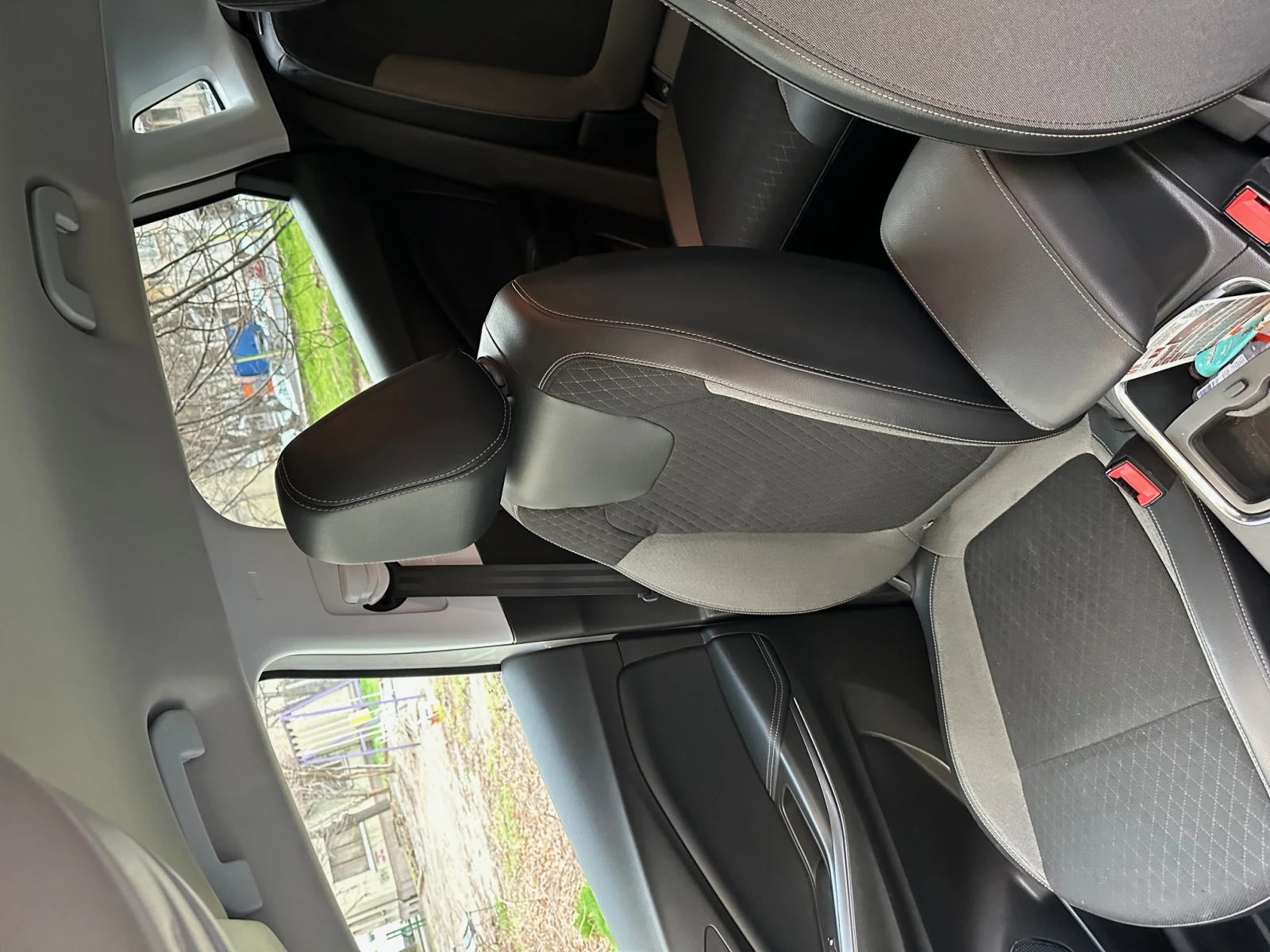 Opel Grandland X Лек, снимка 8 - Автомобили и джипове - 53909286