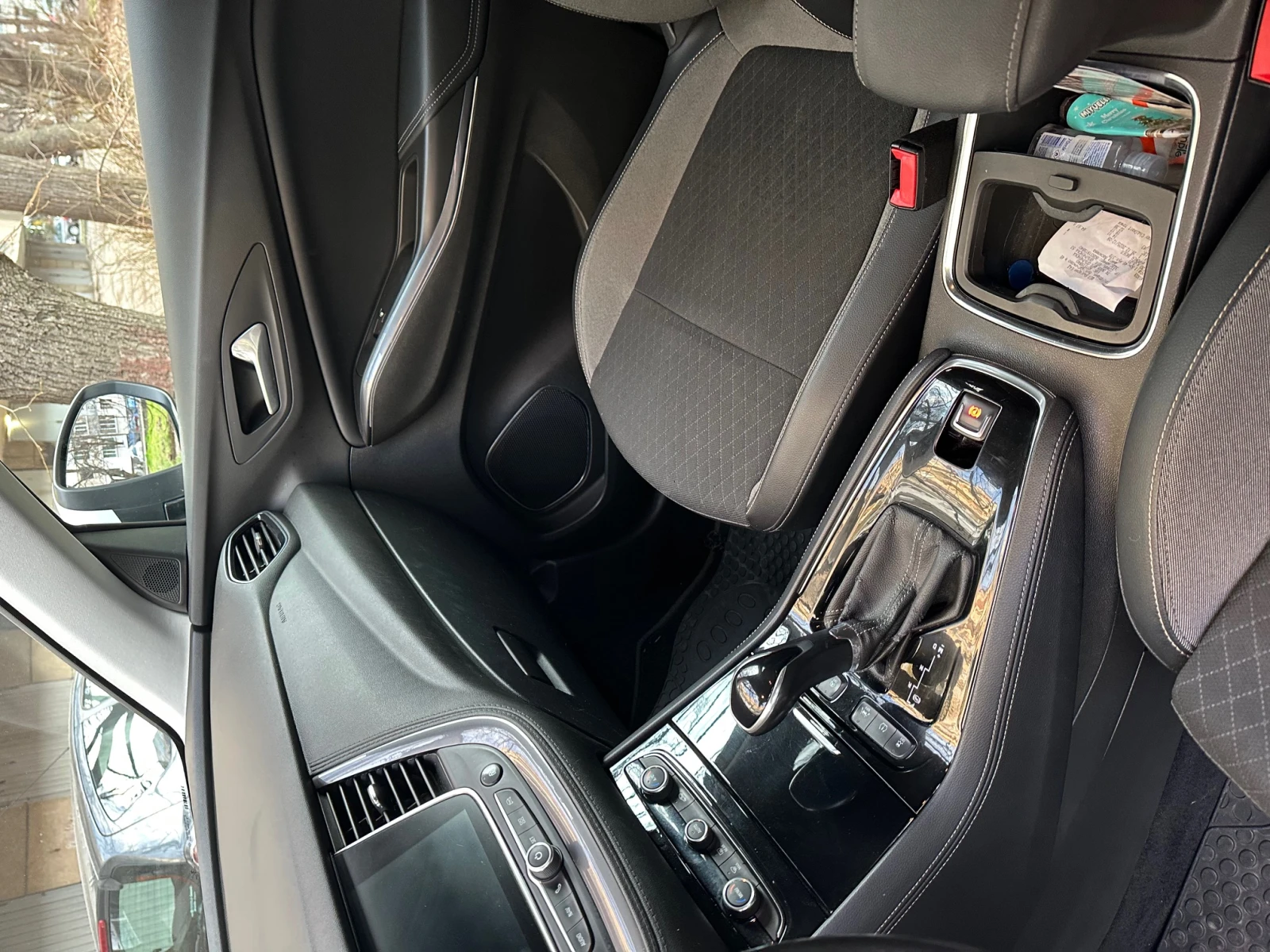 Opel Grandland X Лек, снимка 7 - Автомобили и джипове - 53909286