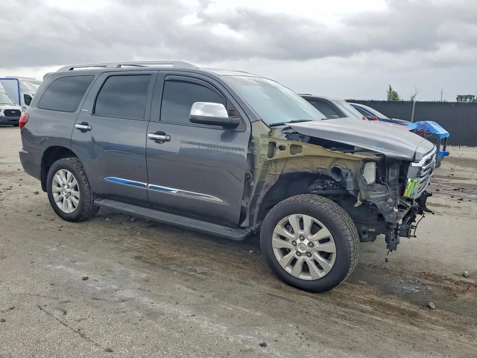 Toyota Sequoia PLATINUM  * * 2021 * * 7 МЕСТА * * ОТ ТОПЪЛ ЩАТ * , снимка 2 - Автомобили и джипове - 54180412