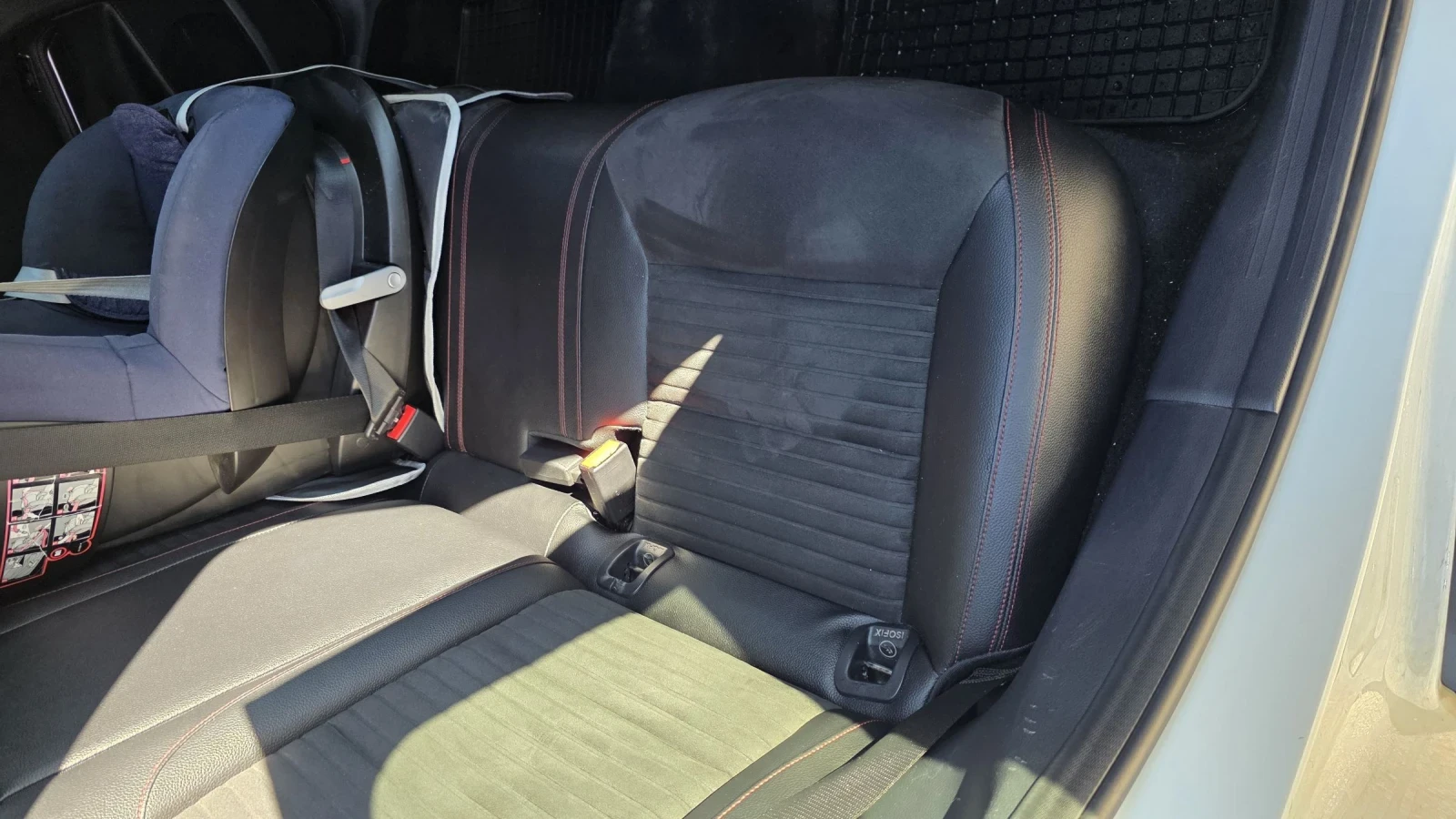 Mercedes-Benz GLA 200, снимка 8 - Автомобили и джипове - 54248035