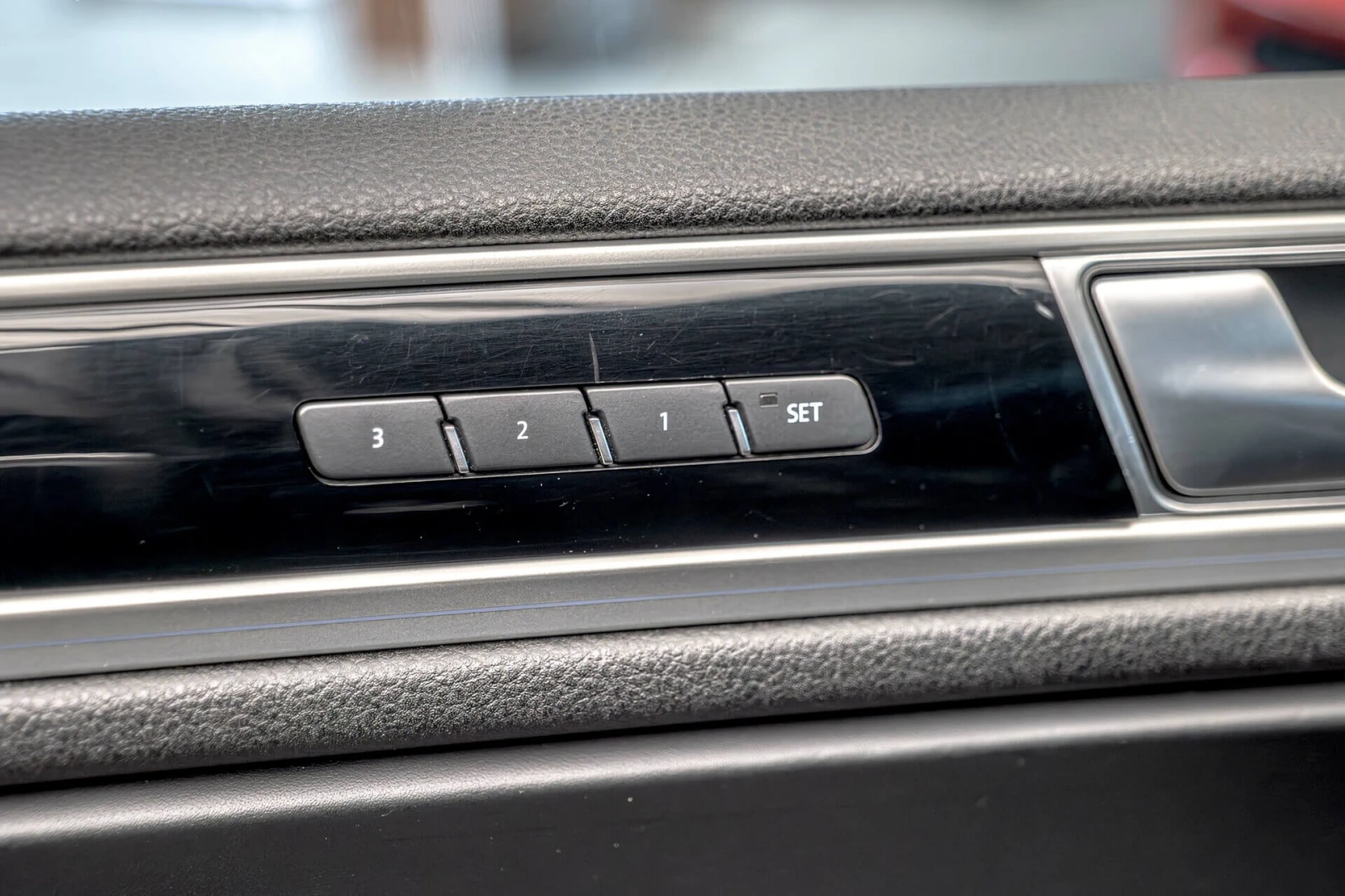VW Touareg 3.0TDI/Terrain-Tech/Обдухване/dYnaudio/Пано/Камера, снимка 9 - Автомобили и джипове - 54510997