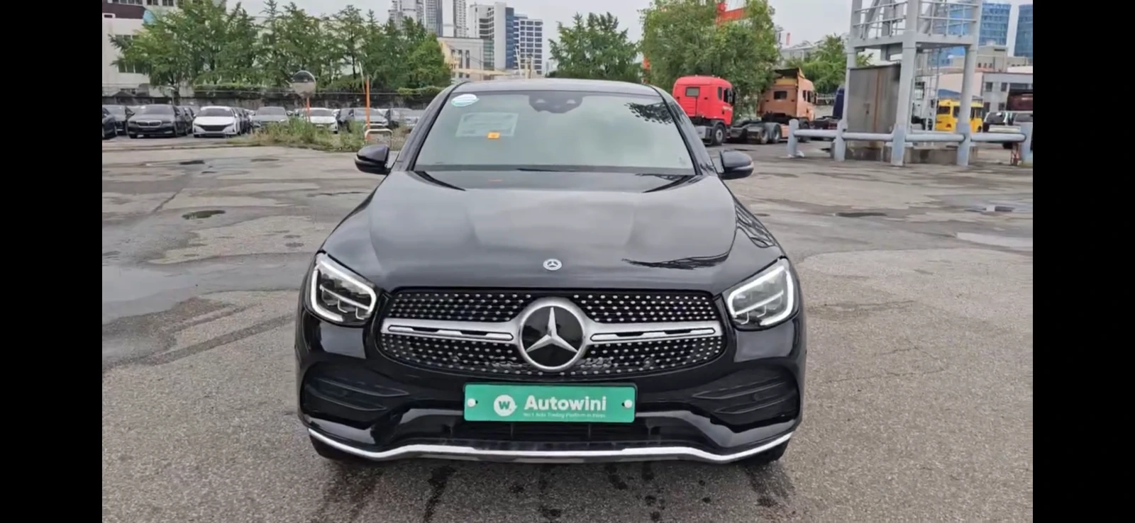 Mercedes-Benz GLC 300 e AMG Coupe Plug in Hybrid, снимка 2 - Автомобили и джипове - 55112733