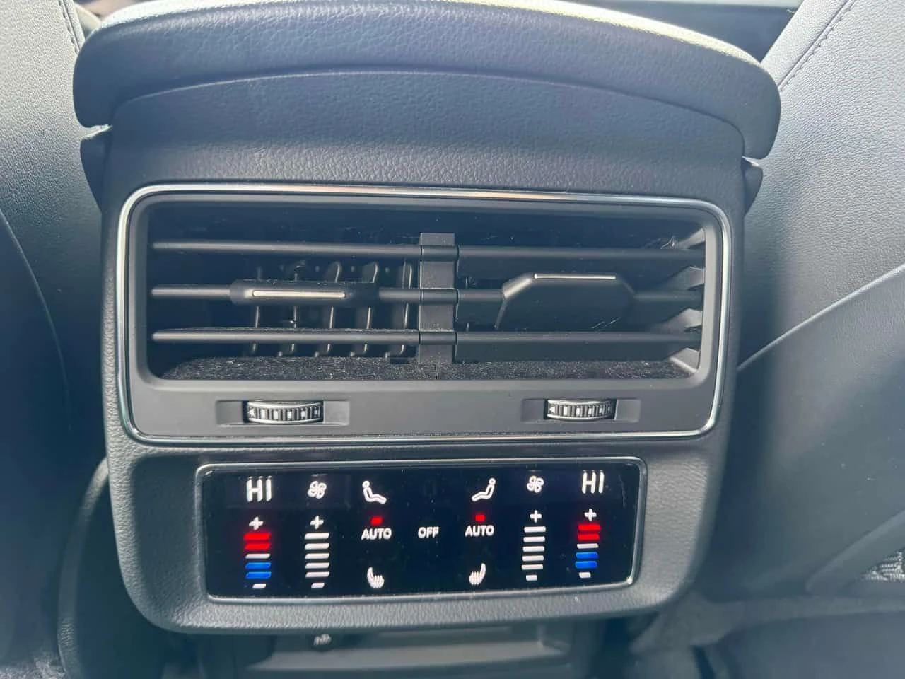 Audi Q8 Technik /360/DIS/MATRIX/B&O/МАСАЖИ, снимка 11 - Автомобили и джипове - 55076497