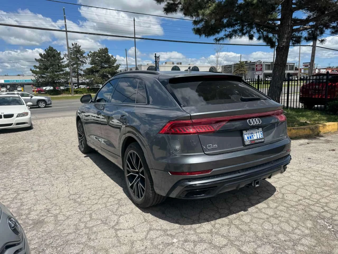 Audi Q8 Technik /360/DIS/MATRIX/B&O/МАСАЖИ, снимка 2 - Автомобили и джипове - 55076497
