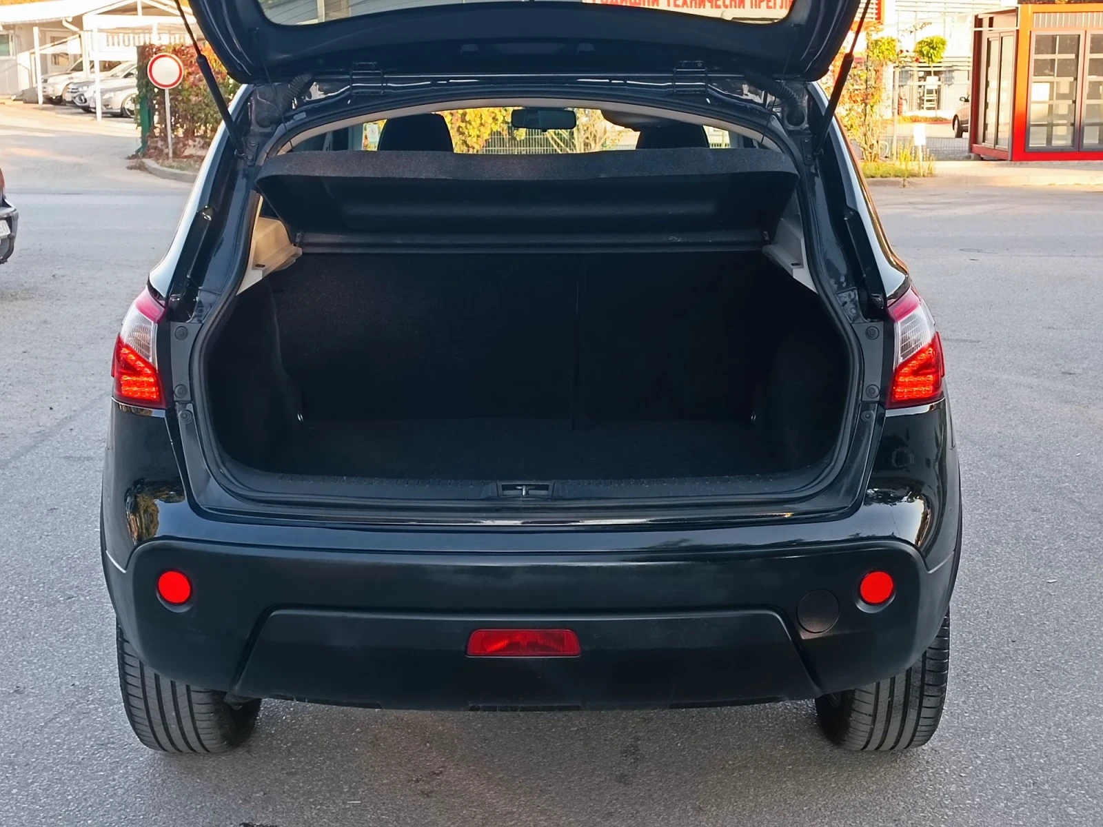 Nissan Qashqai 2.0i-141��-���������-�����-6��-FACELIFT-KEYLESS | Mobile.bg � ����������� 5