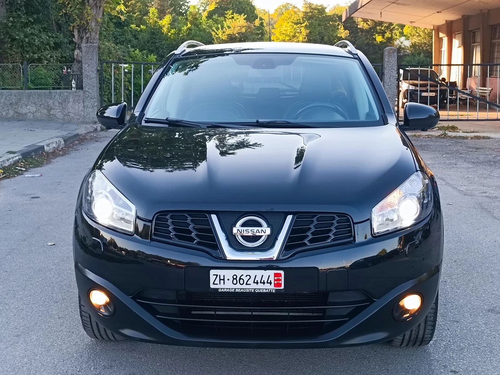 Nissan Qashqai 2.0i-141кс-ШВЕЙЦАРИЯ-РЪЧКА-6ск-FACELIFT-KEYLESS