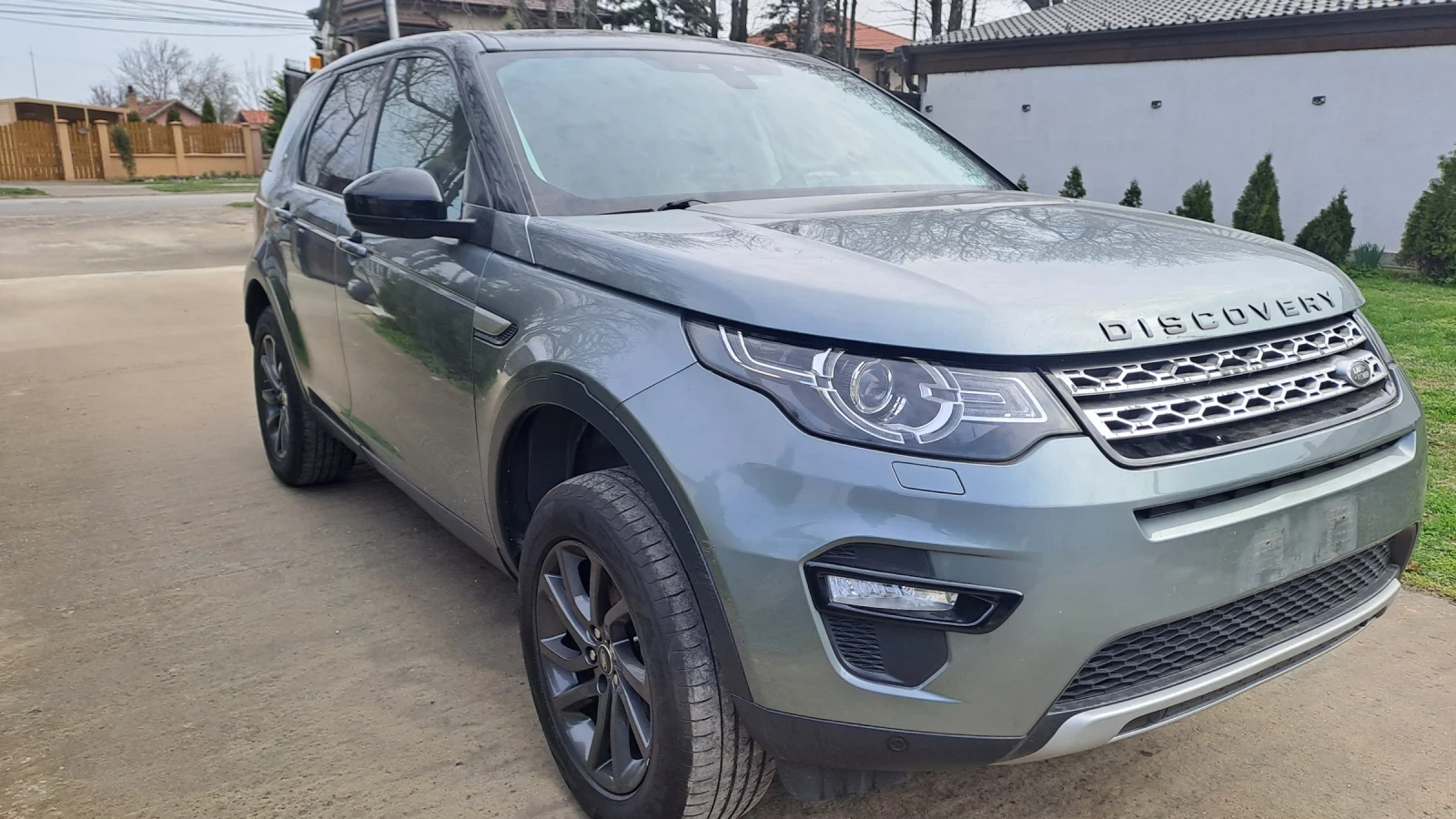 Land Rover Discovery Sport, снимка 4 - Автомобили и джипове - 56571081