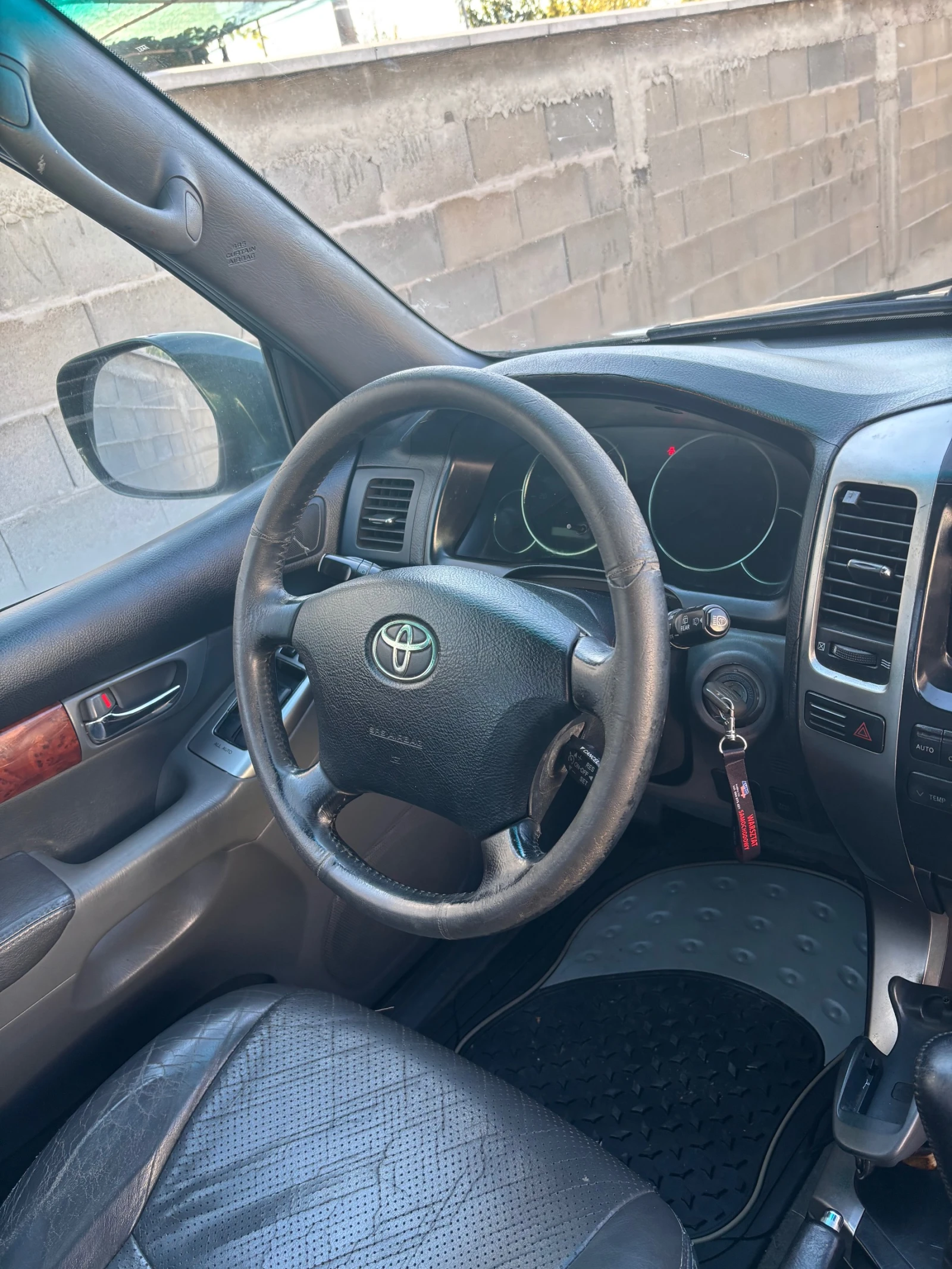Toyota Land cruiser 3.0D4D, снимка 9 - Автомобили и джипове - 56657469