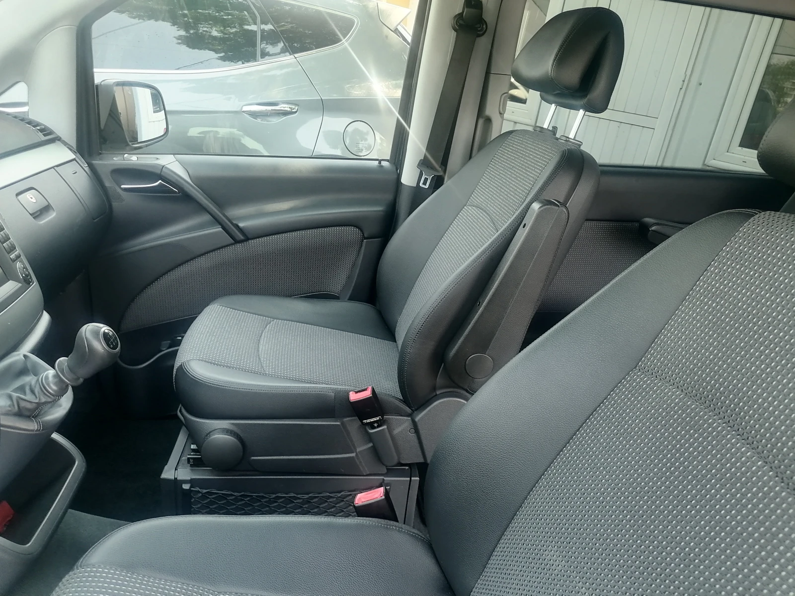 Mercedes-Benz Viano 2.2 CDI - изображение 7