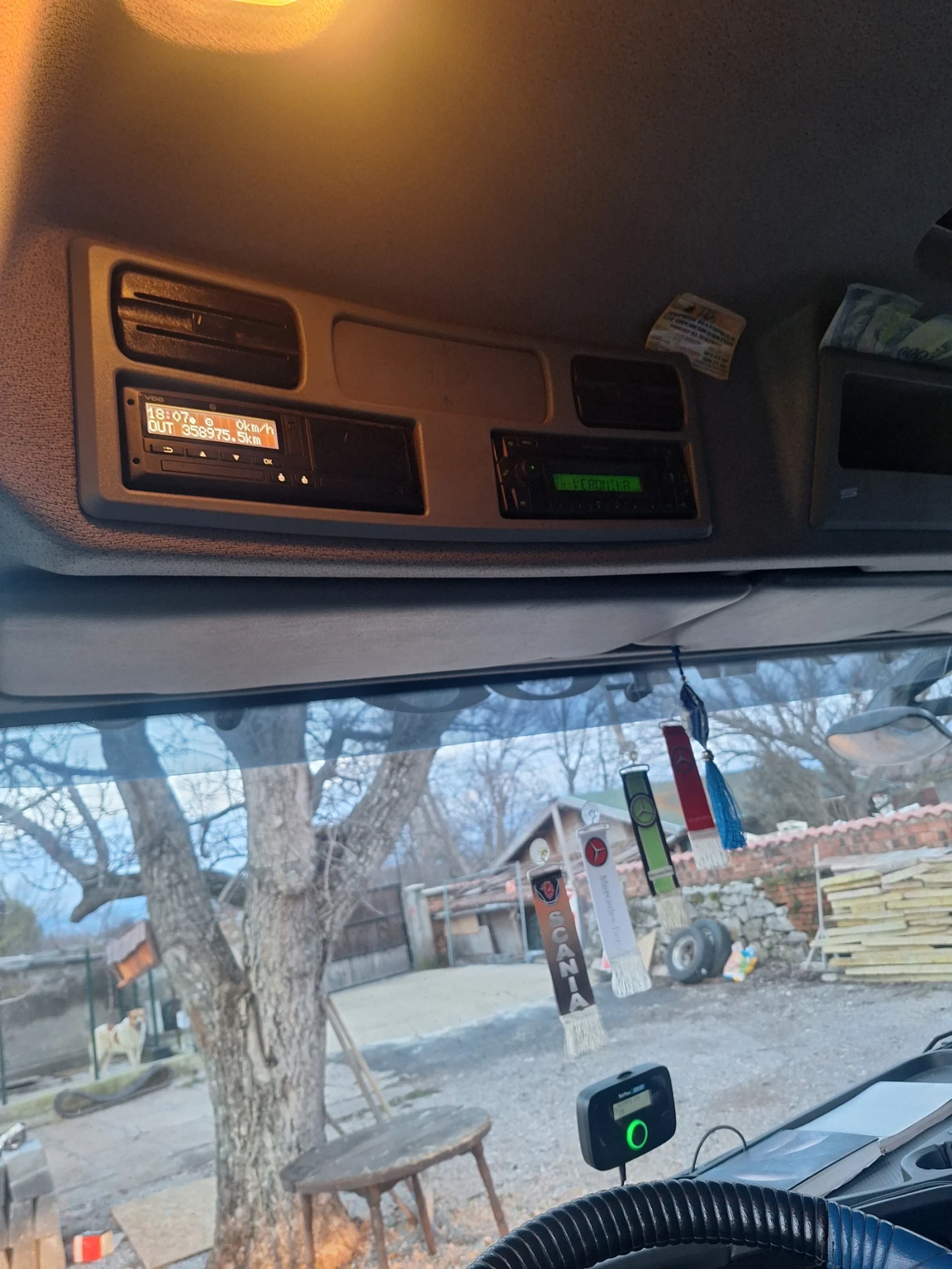 Mercedes-Benz 1018 Самосвал , снимка 4 - Камиони - 53866428