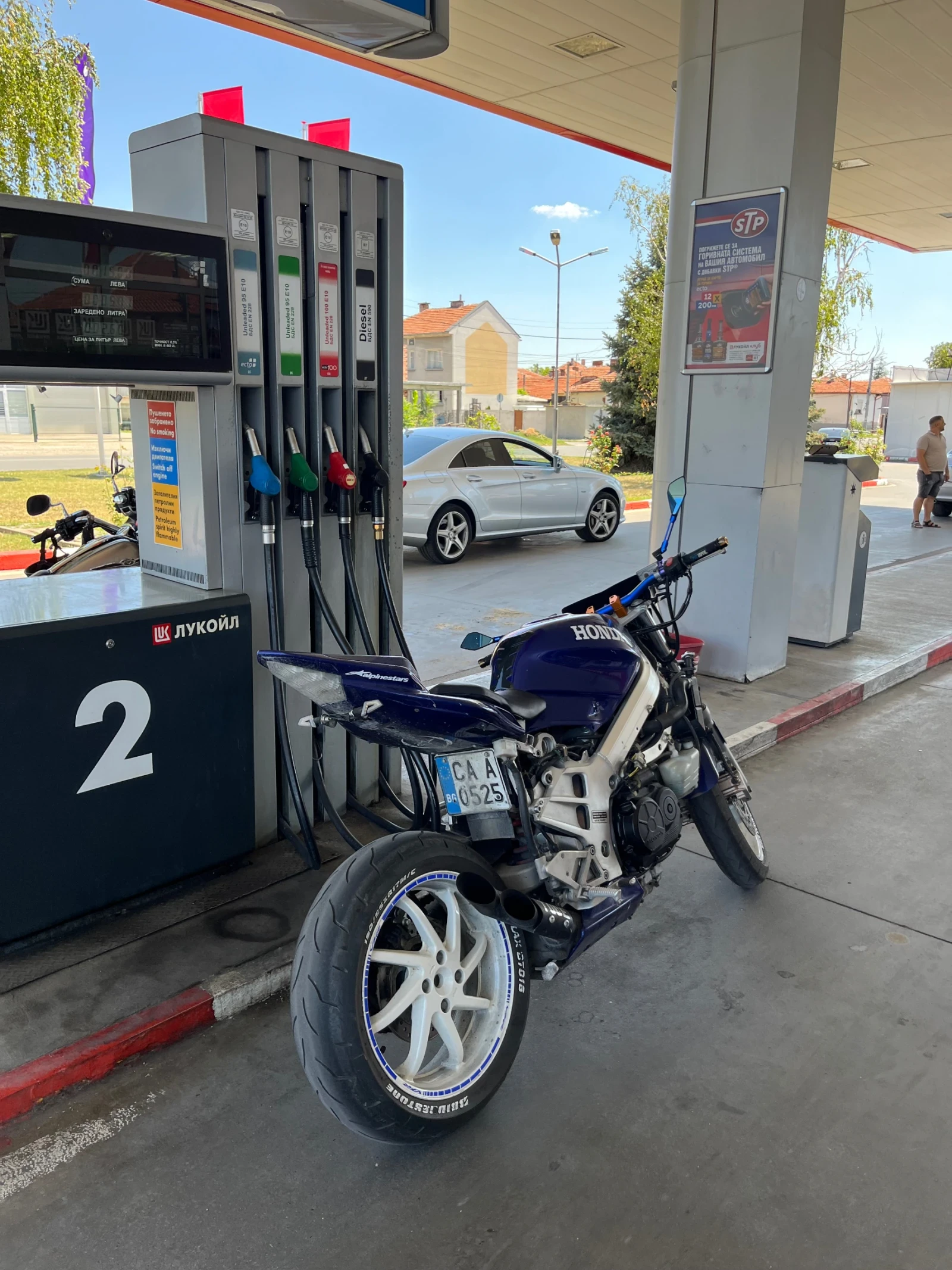 Honda Vfr RC36 - изображение 3