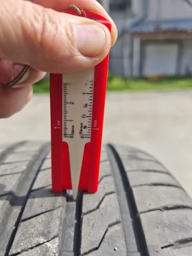 Гуми Летни 235/40R19, снимка 4