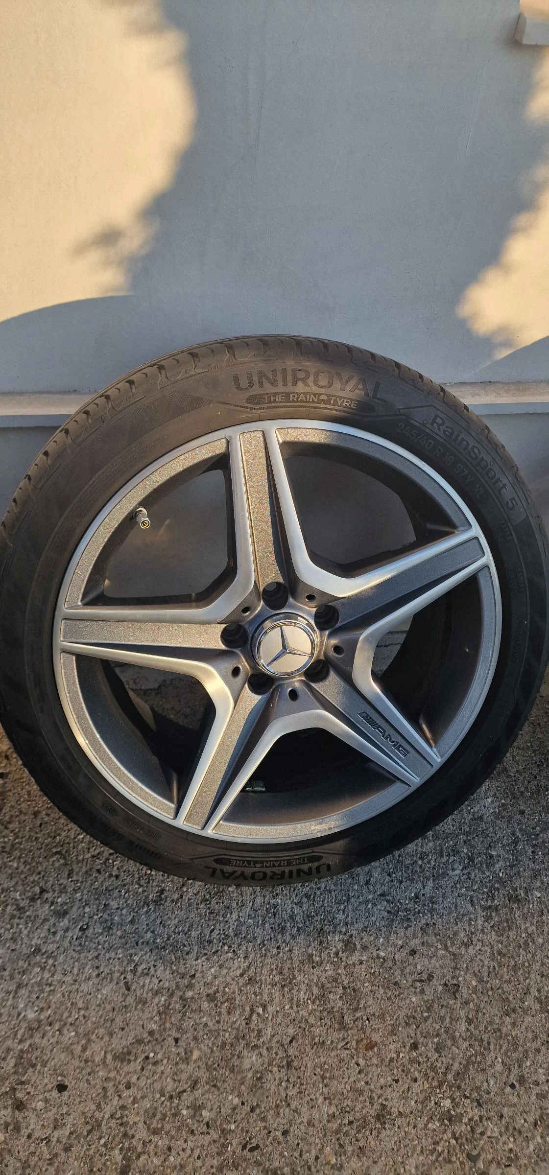 Гуми с джанти Uniroyal 245/40R18, снимка 3 - Гуми и джанти - 53651930